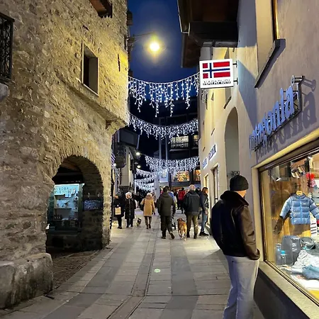 Incantevole In Centro A Tatil Evi Courmayeur